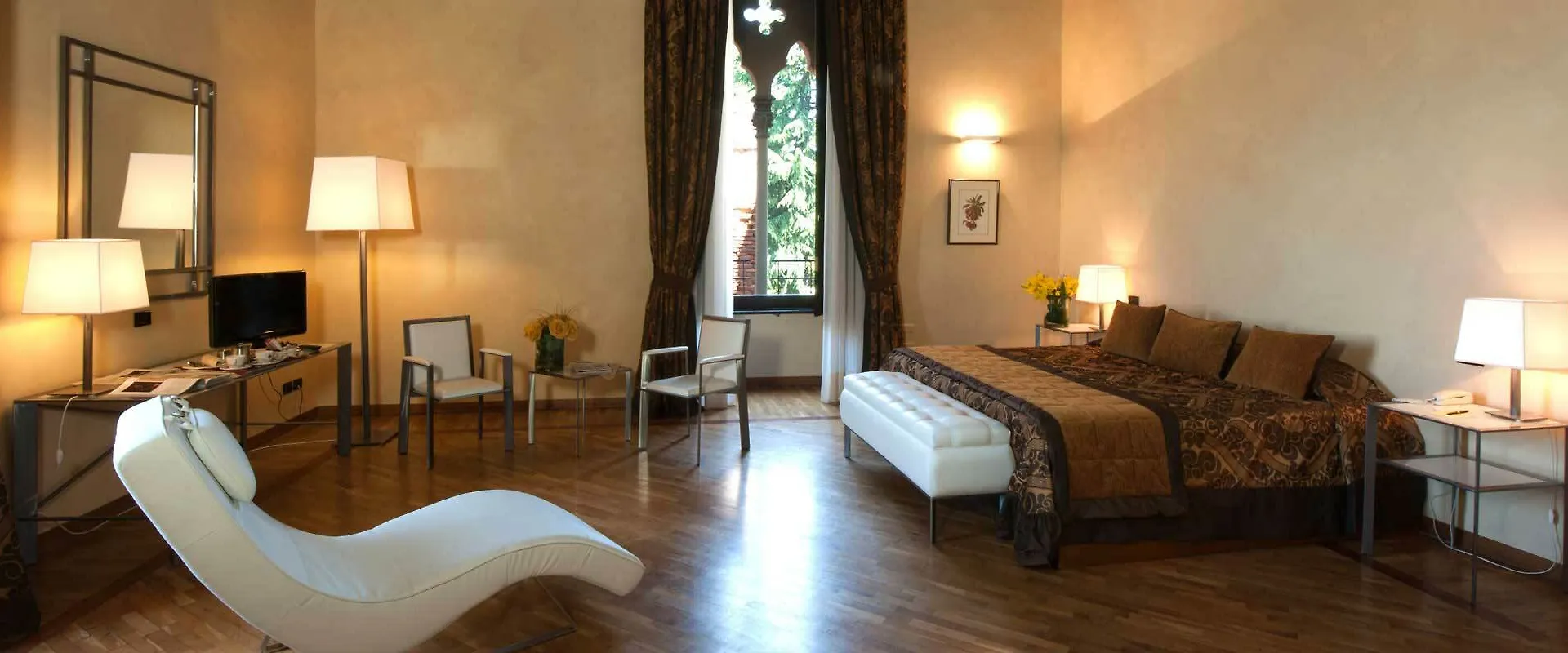 Castello Di Carimate Hotel