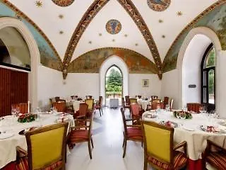 Castello Di Carimate Hotel