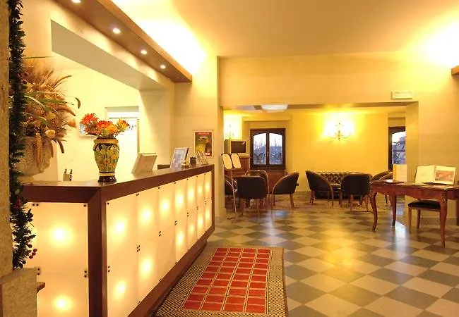 Castello Di Carimate Hotel