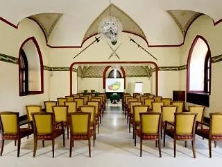 Castello Di Carimate Hotel
