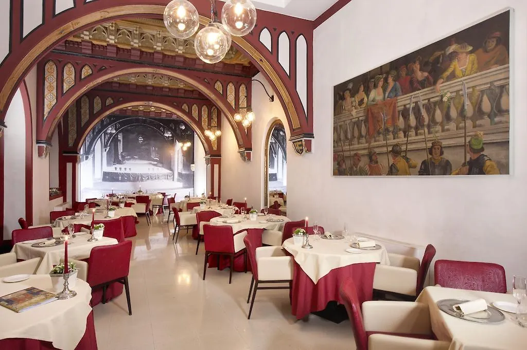 Castello Di Carimate Hotel