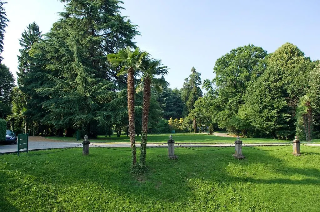 Castello Di Carimate Hotel 4*,  Italia