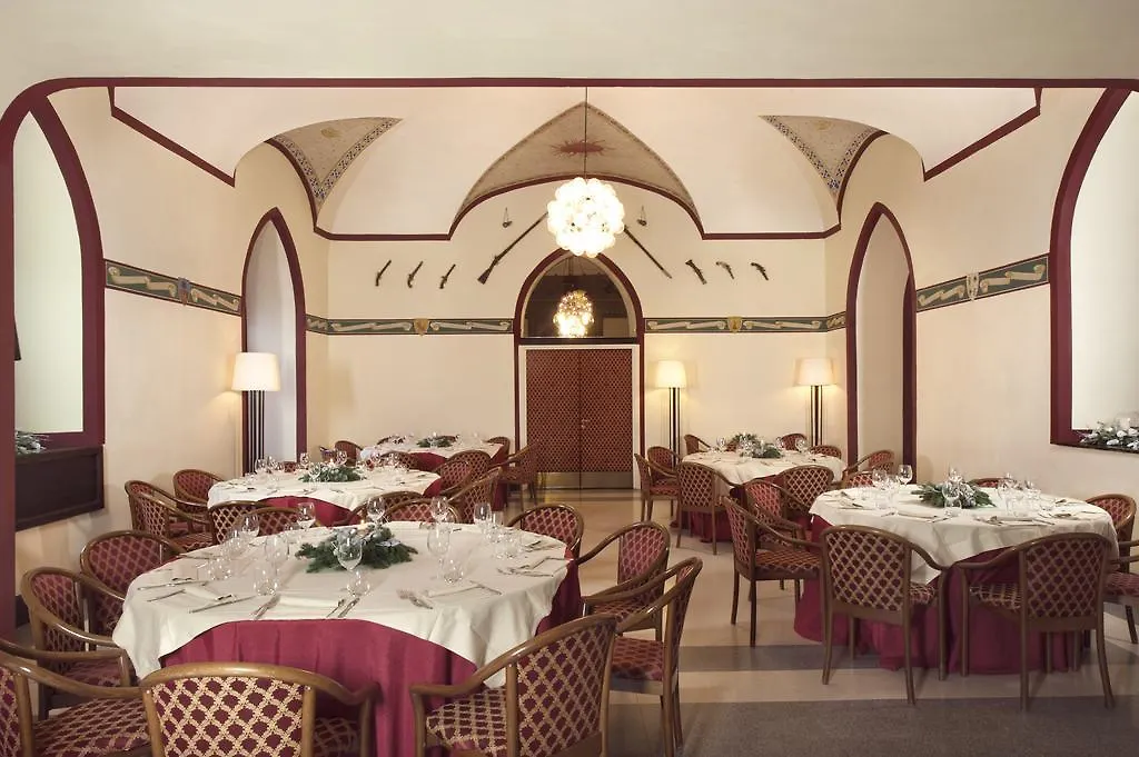 Castello Di Carimate Hotel