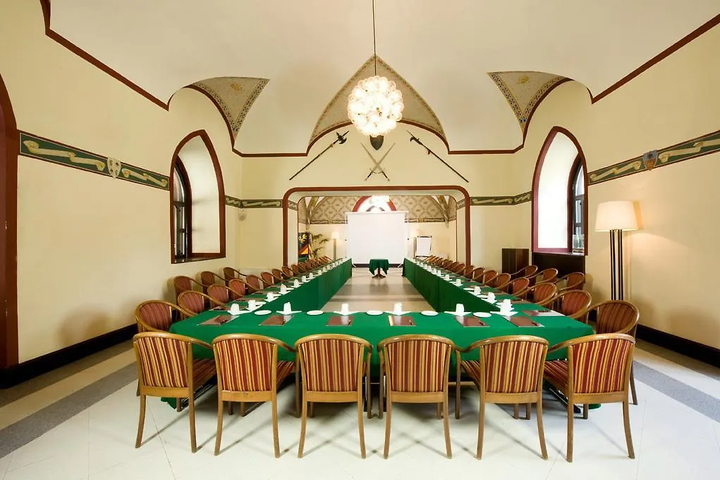 Castello Di Carimate Hotel
