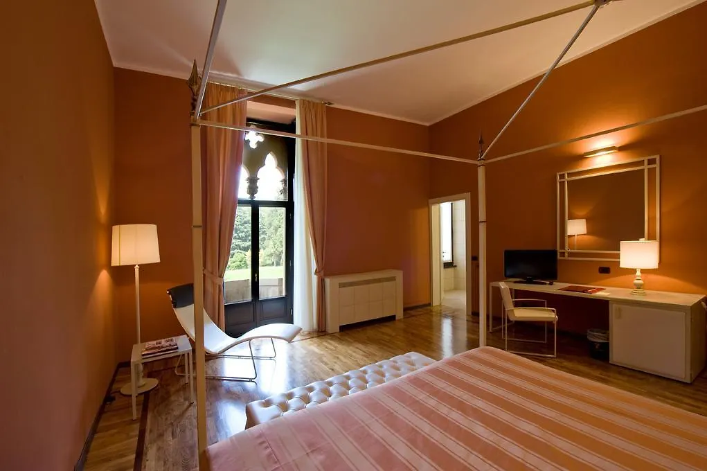 Castello Di Carimate Hotel Italia